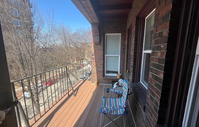 4 beds, 2 baths, $2,295, Unit 10