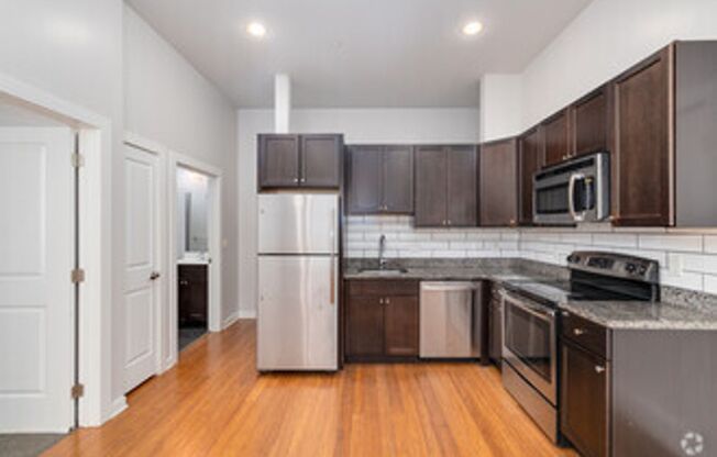 Studio, 1 bath, 410 sqft, $1,850, Unit 204