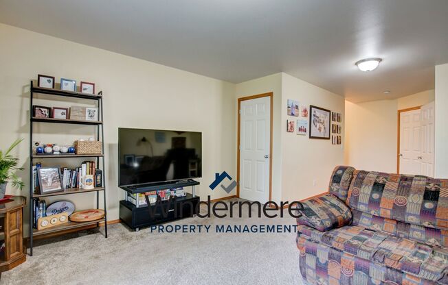 2 beds, 2.5 baths, $2,300