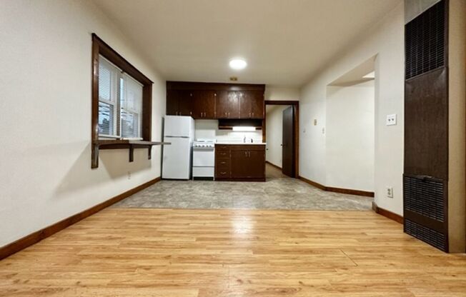 1 bed, 1 bath, $595, Unit Apt. D