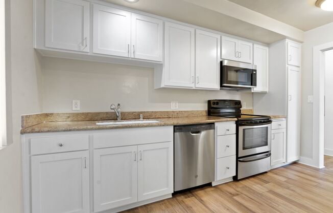 1319 Berkeley St in Santa Monica - large apartments, feels like a condo!