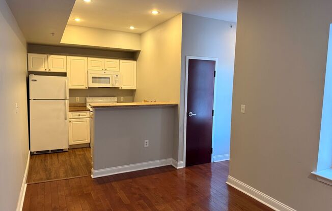 210 Farmington Ave
