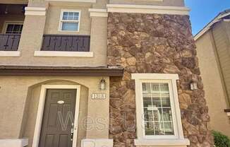 1318 S SABINO DR