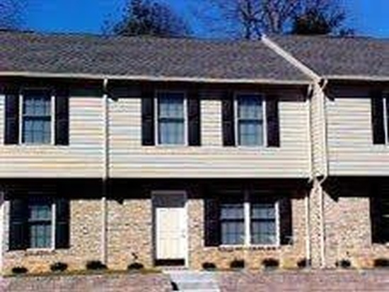 2 BR 2.5 BTH Townhouse off Wards Ferry Rd