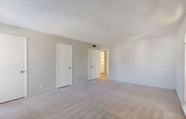 2 beds, 1.5 baths, $1,500, Unit Unit 2436