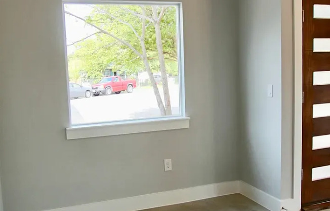 Charming Modern-Farmhouse Townhome — 2 Beds, 2.5 Baths & Private Yard Minutes from Downtown Austin