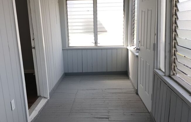 3/1 Single Family Home Available now! 32204