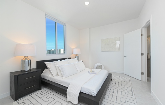 2 beds, 2 baths, 986 sqft, $2,400, Unit 705