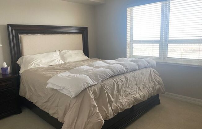 3 beds, 2 baths, $2,700