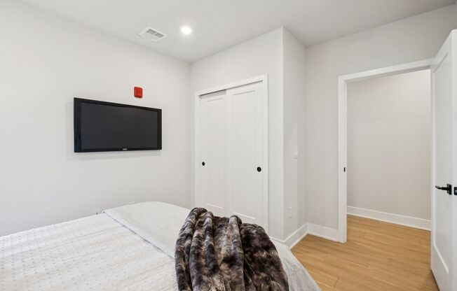 2 beds, 1 bath, 779 sqft, $1,750, Unit 105