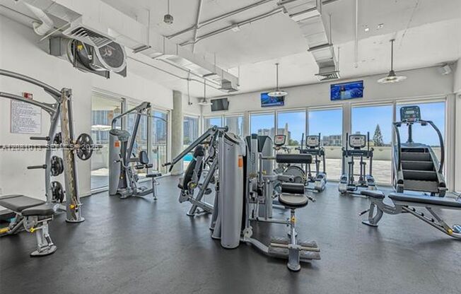 2 beds, 2 baths, $3,400, Unit # 1106