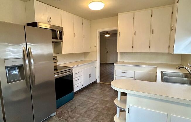 #14160 683-685 N First Ave