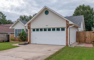 3 beds, 2 baths, $2,095