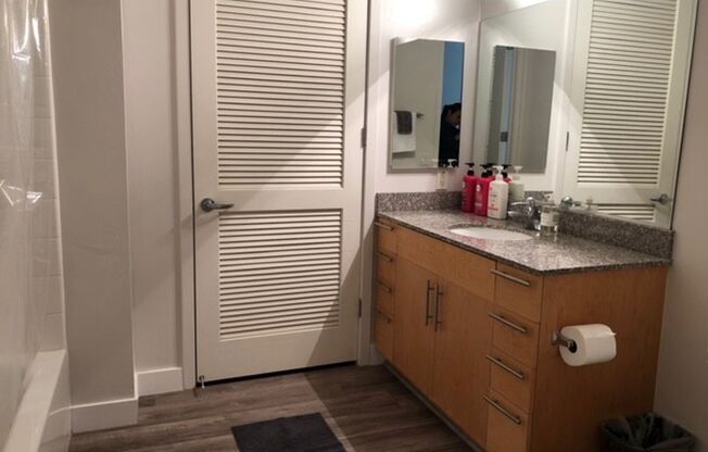 1 bed, 1 bath, $2,500
