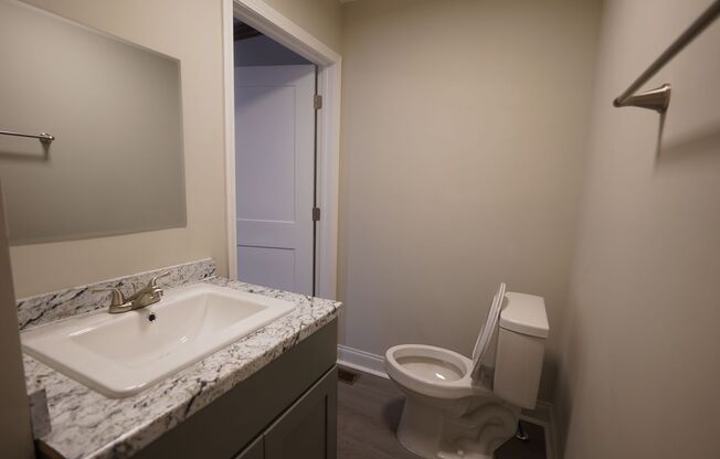 1 bed, 1 bath, $875, Unit 700