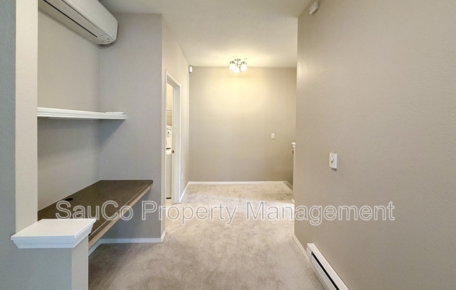 1231 NE HORIZON LOOP