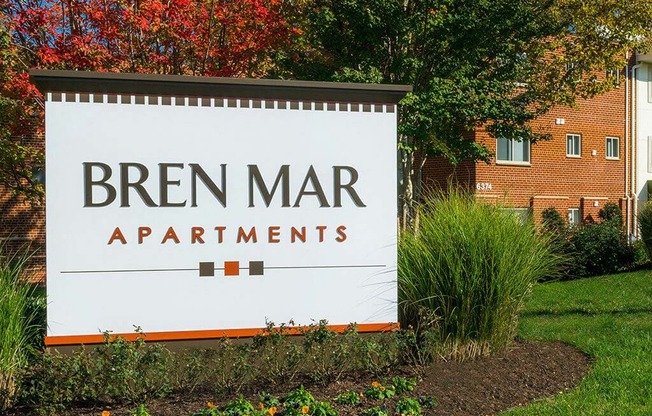 Exterior sign for Bren Mar apartments