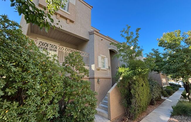 Spacious Tri-Level 4-Bedroom Home with Balcony and Community Amenities in Northwest Las Vegas!