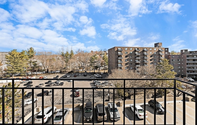 2 beds, 2 baths, 902 sqft, $3,200, Unit 404