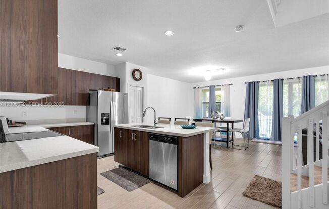 5113 NW 52ND ST #5113 TAMARAC, FL 33319