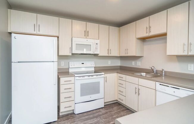 1 bed, 1 bath, 670 sqft, $900, Unit 322