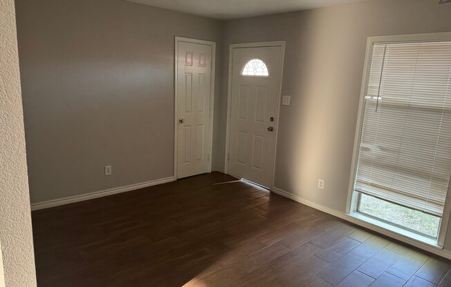 1609 CAMILLE ST