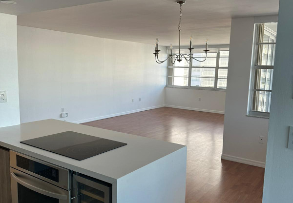 18041 Biscayne Blvd