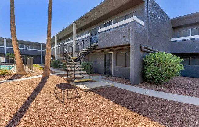 2 beds, 1 bath, 761 sqft, $1,150, Unit 208