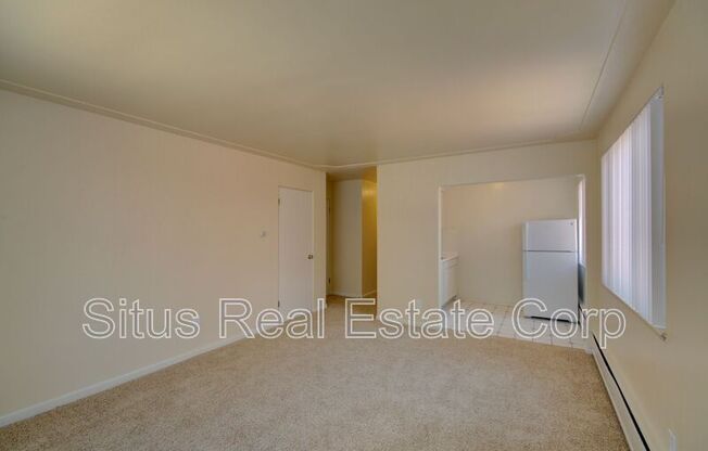 830 DEXTER ST