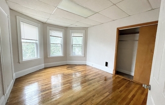 4 beds, 1 bath, $3,600, Unit 3