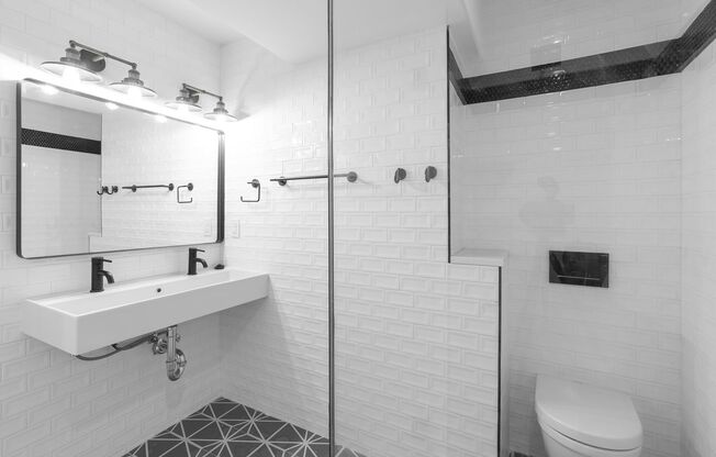 1 bed, 1 bath, 666 sqft, $2,395, Unit 001