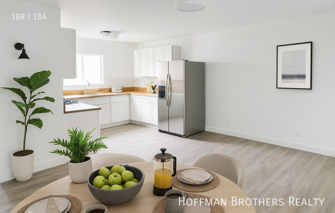 923 W 41st Drive