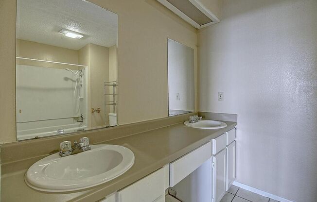 2314 Capitan Unit C - 2/Bed 2.5/Bath - $1299/mo