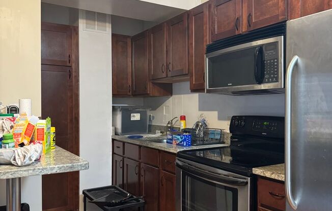 1 bed, 1 bath, 700 sqft, $1,975, Unit 418-1511