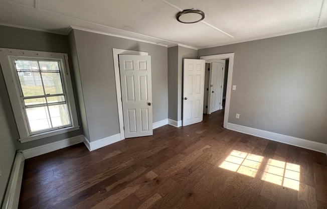 50 W MAIN ST