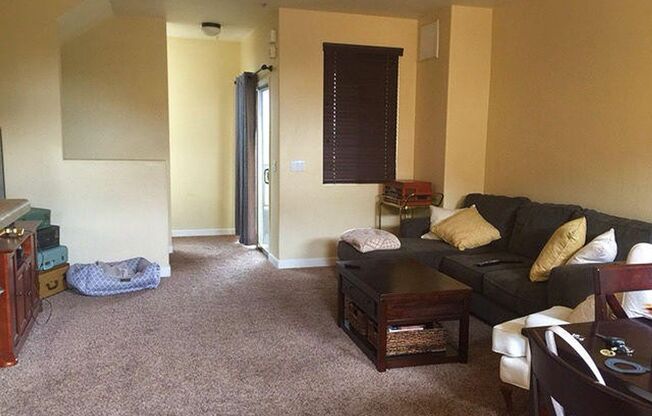 2 beds, 2.5 baths, $1,950, Unit # 1060