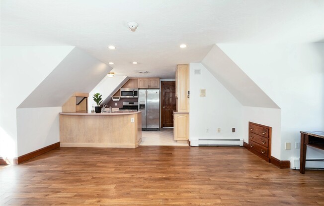 2 beds, 1.5 baths, 1,200 sqft, $2,600, Unit 2