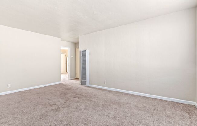 Cozy 1-Bed Oakland Apartment: San Leandro Schools & Off-Street Parking!