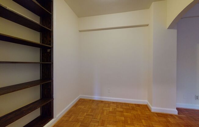 Foggy Bottom Efficiency W/Roofdeck & Garden BBQ Patio