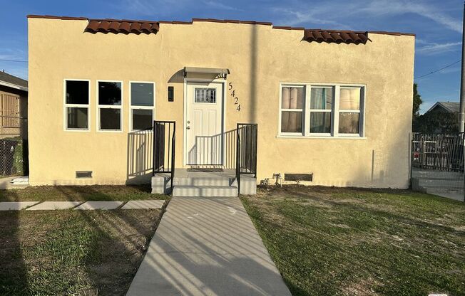 1551 W 55 ST