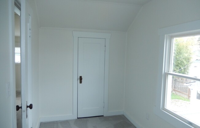 3 beds, 2 baths, $2,595