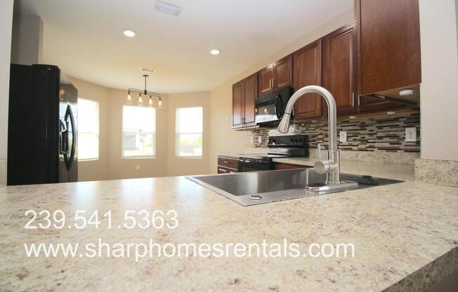 709 SW 25 LN