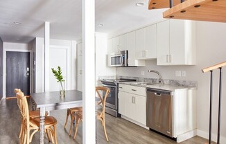 2 beds, 2 baths, $4,800, Unit 407