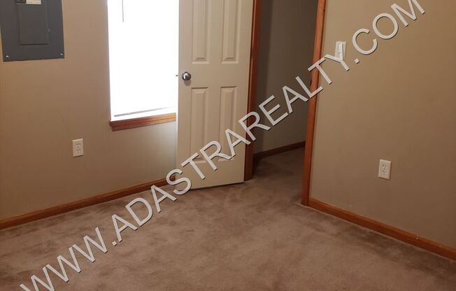 3 beds, 2 baths, $1,495