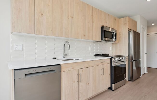 2 beds, 2 baths, 806 sqft, $2,365, Unit Unit 617