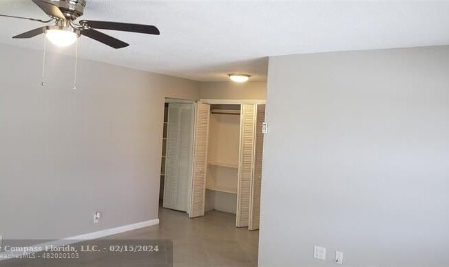 1630 N 25 AVE