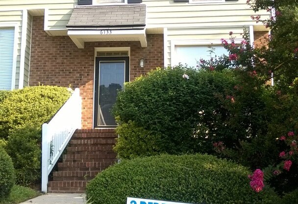 6133 Highcastle Court ~ Londonderry Townhome ~ Pets Negotiable ~ 3 brm~ 2 1/2 bath end unit