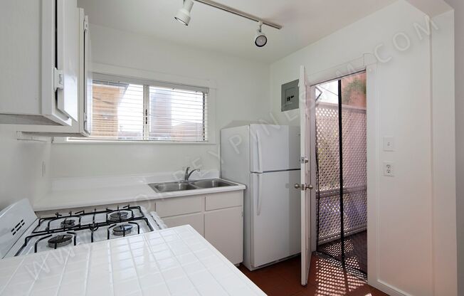 *OPEN HOUSE: 6/21 9:30-10:30AM* 1BR Between Balboa Park and Little Italy