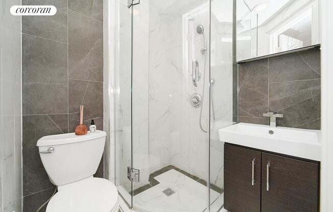 102 GREENWICH AVE