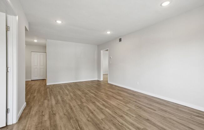 3 beds, 2 baths, 1,350 sqft, $2,895, Unit 303